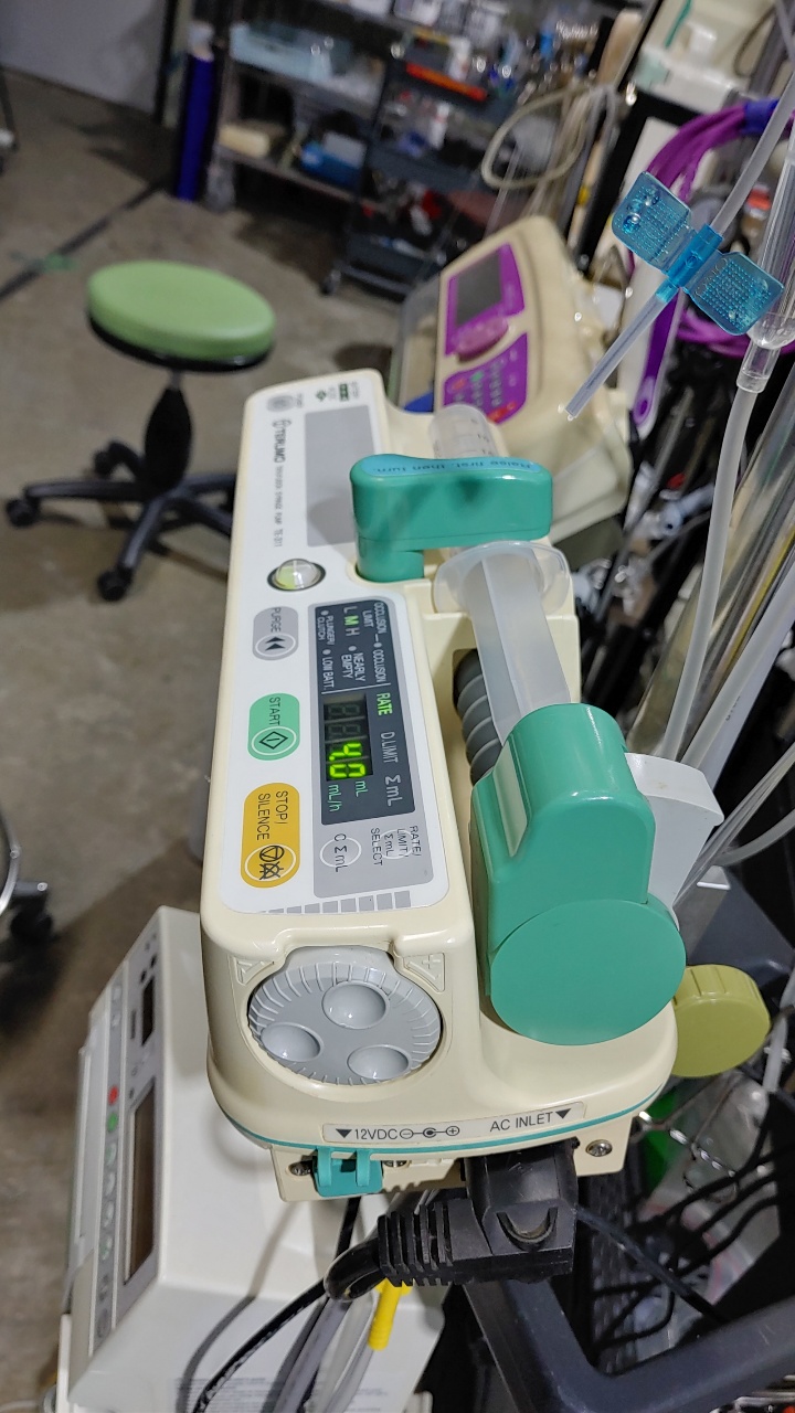 Terumo syringe pump TE 311