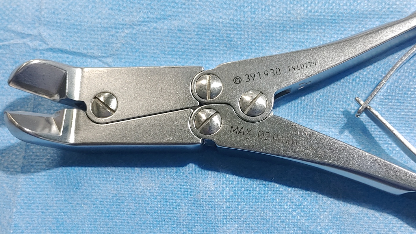 Synthes Surgical Wire Cutter