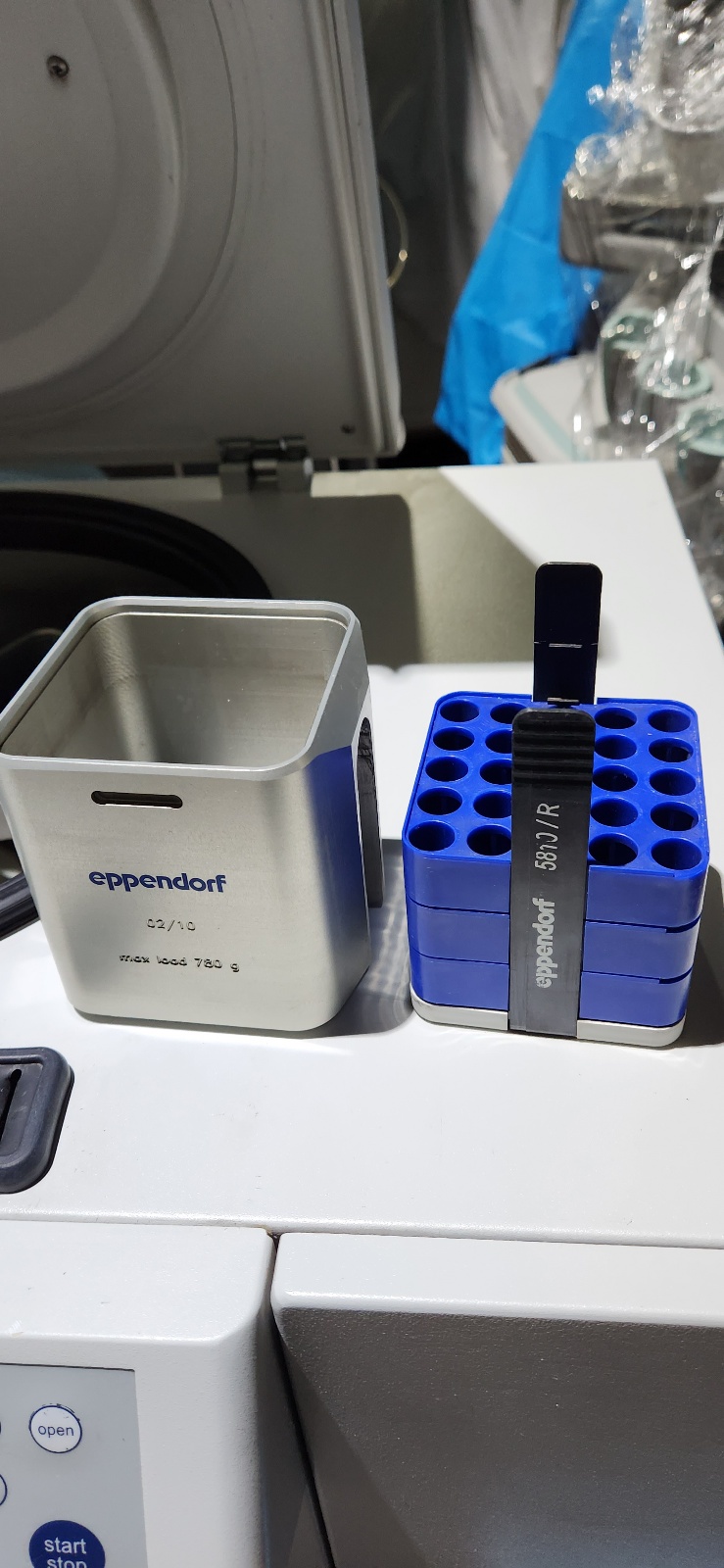 Eppendorf 5810R Refrigerated Centrifuge