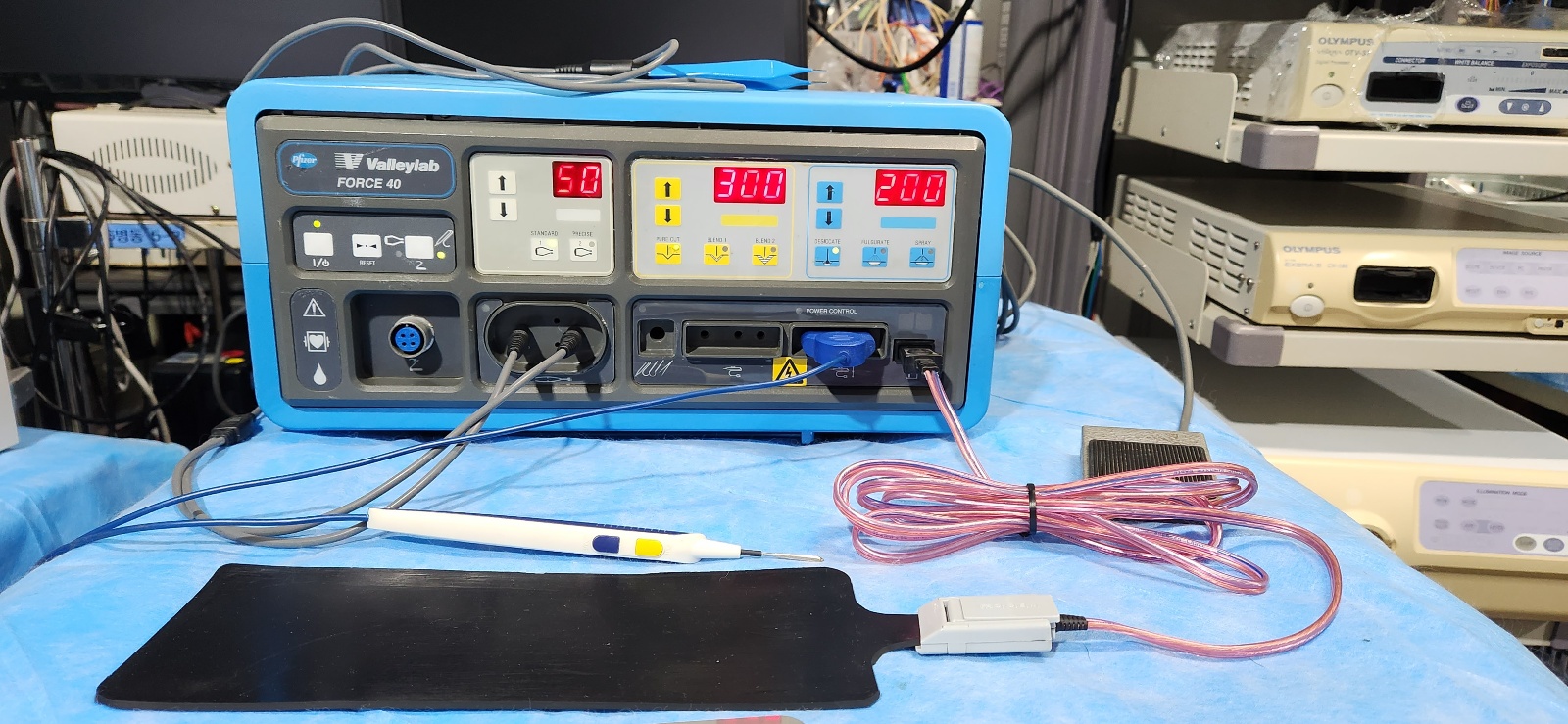 Valleylab Force 40 Electrosurgical Generator