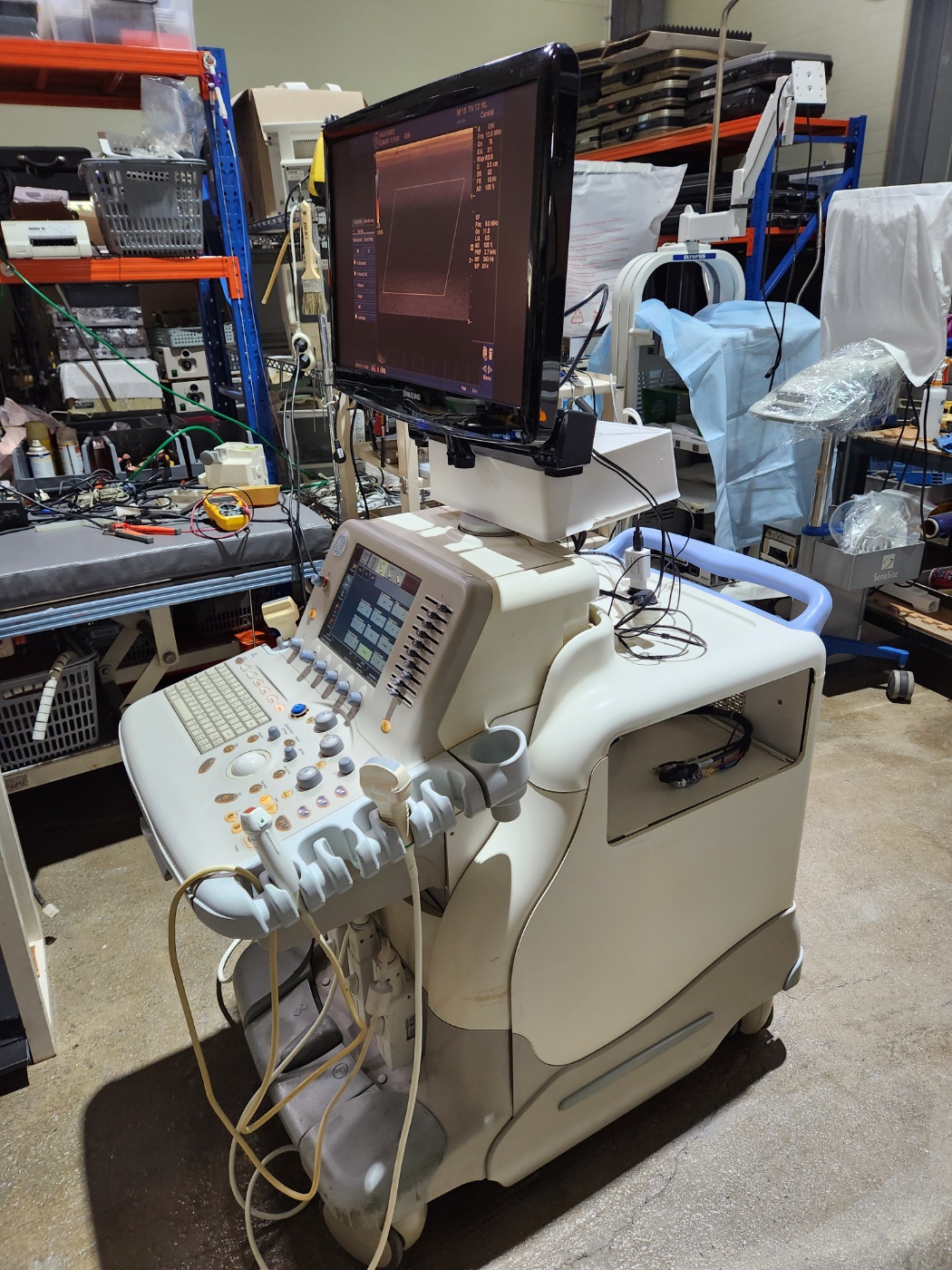 GE  LOGIQ 7  ULTRASOUND SYSTEM