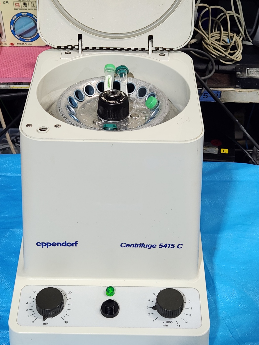 Eppendorf 5415 C Micro Centrifuge