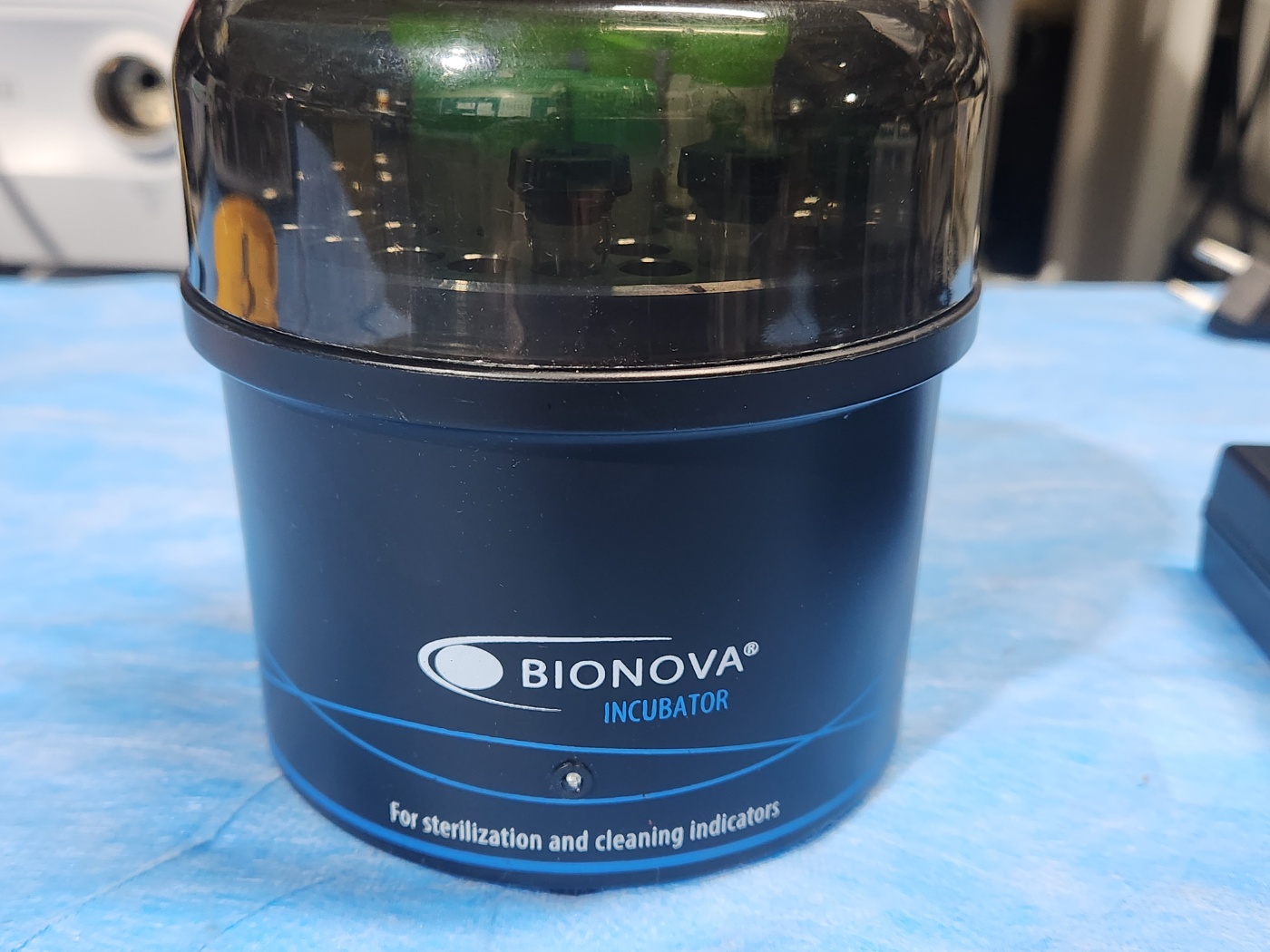 Bionova IC10/20 Dual incubator