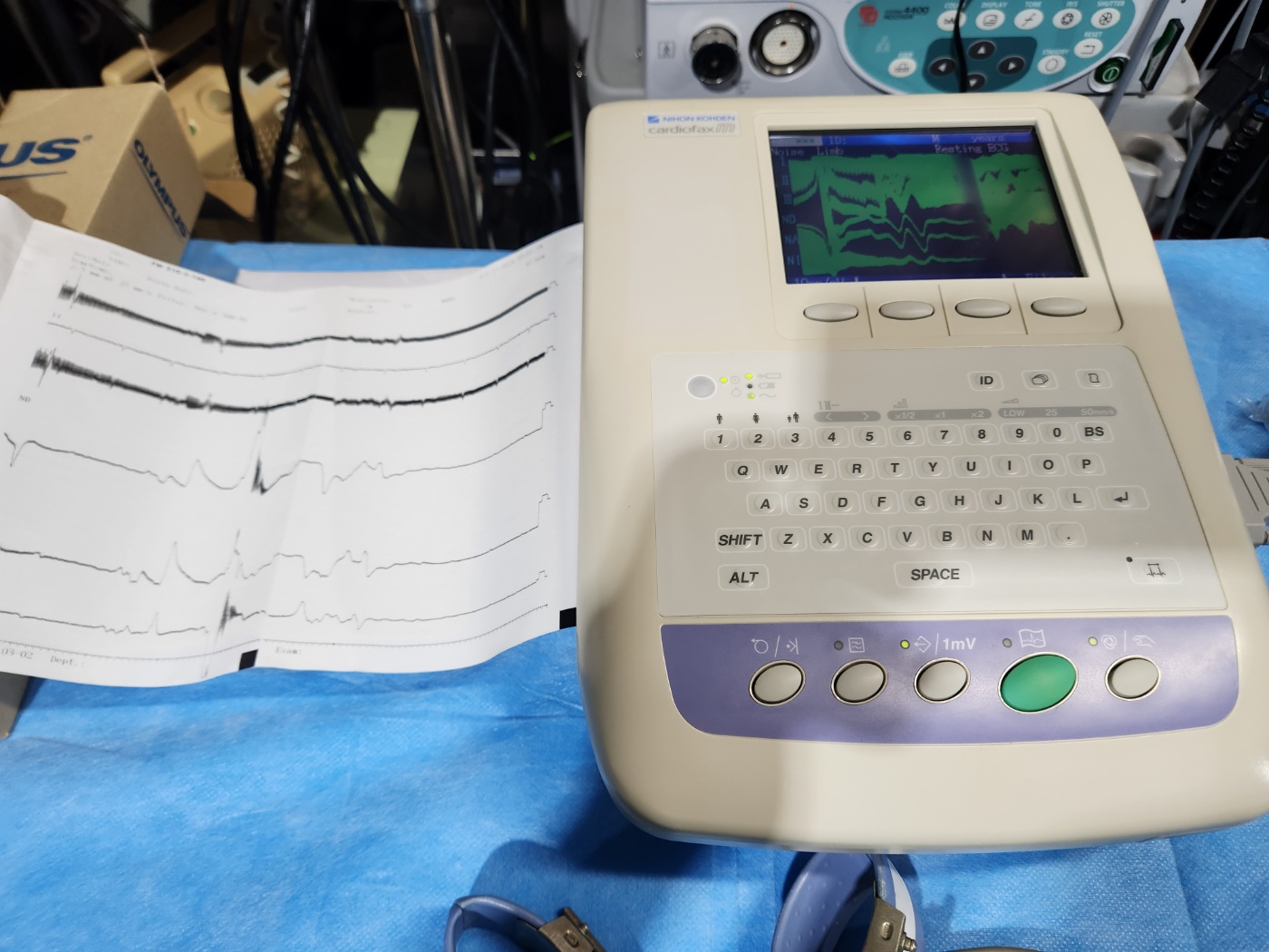 NIHON KOHDEN cardiofax M  ECG-1350K