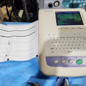 NIHON KOHDEN cardiofax M  ECG-1350K