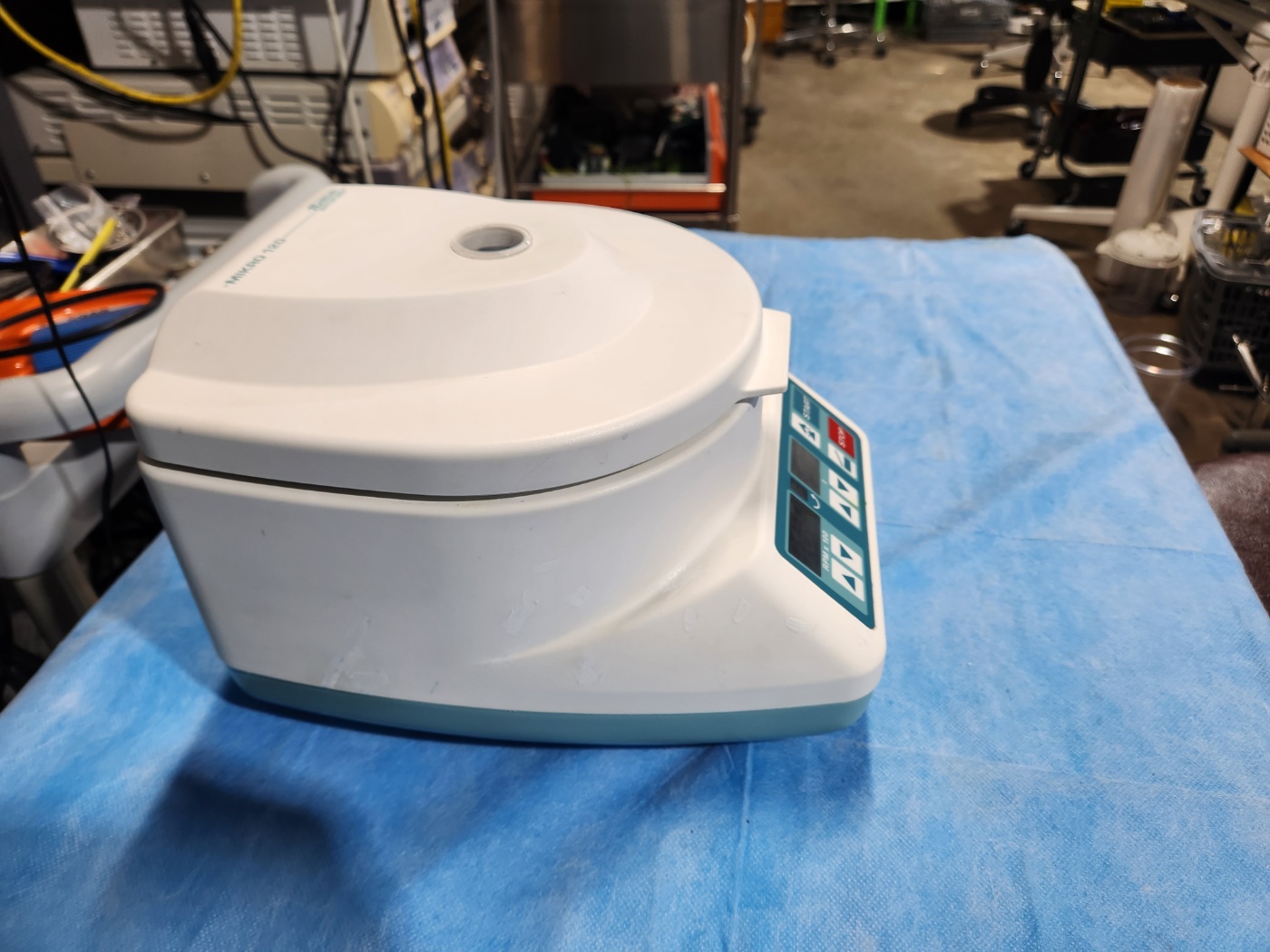 Hettich Mikro 120 Centrifuge