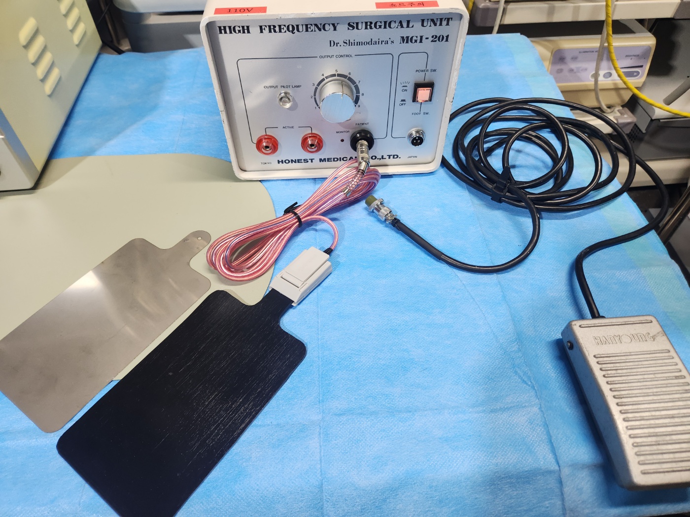 HonestMedical MGI-201 high-frequency electrosurgical unit
