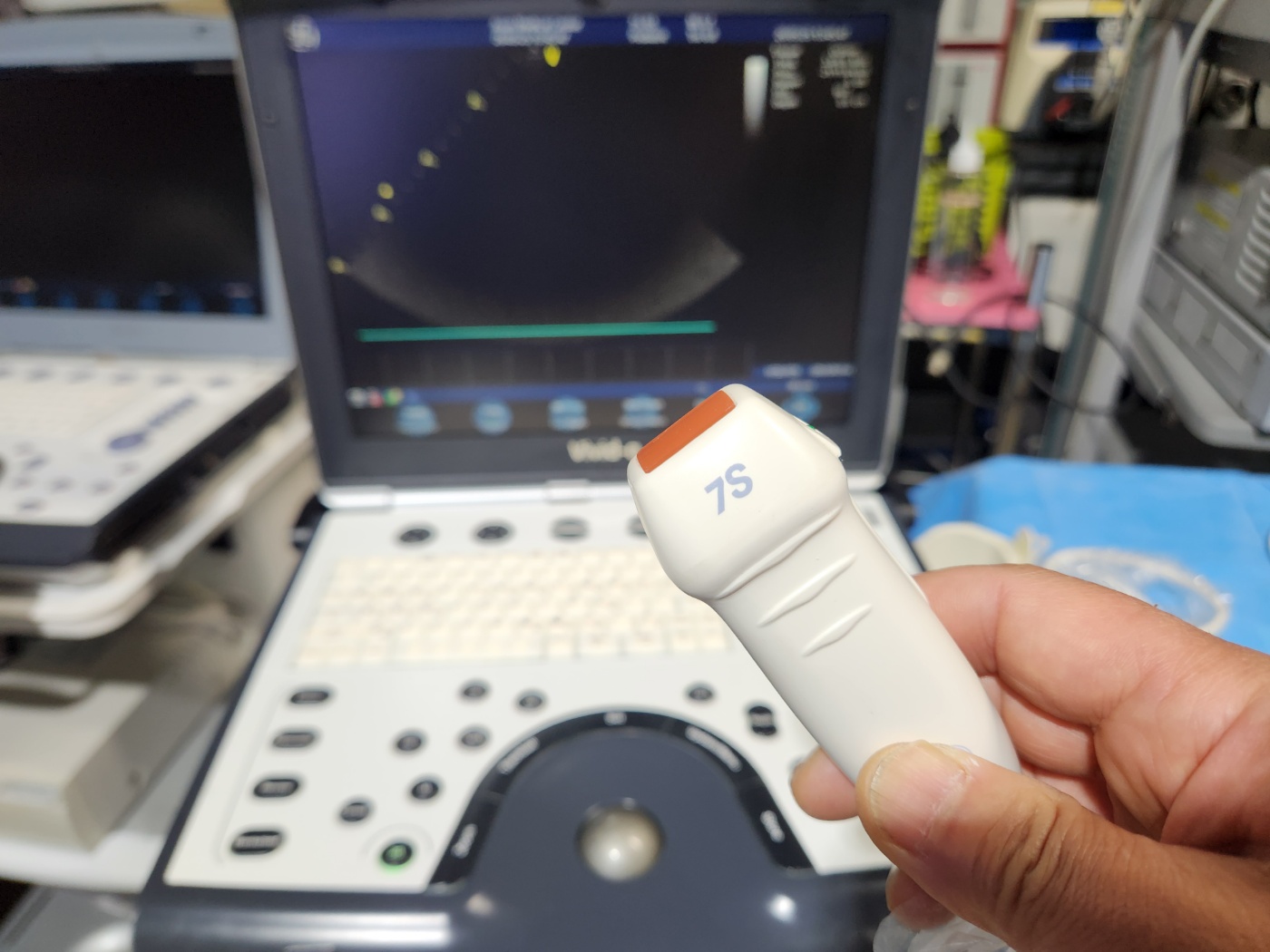 GE Vivid Q Portable Ultrasound