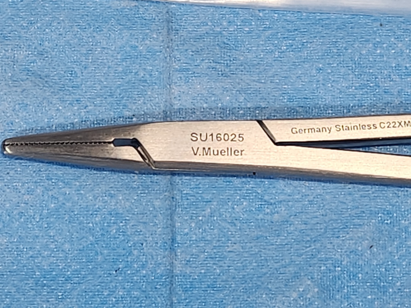 V. Mueller narrow jaws  Hegar Needle Holder