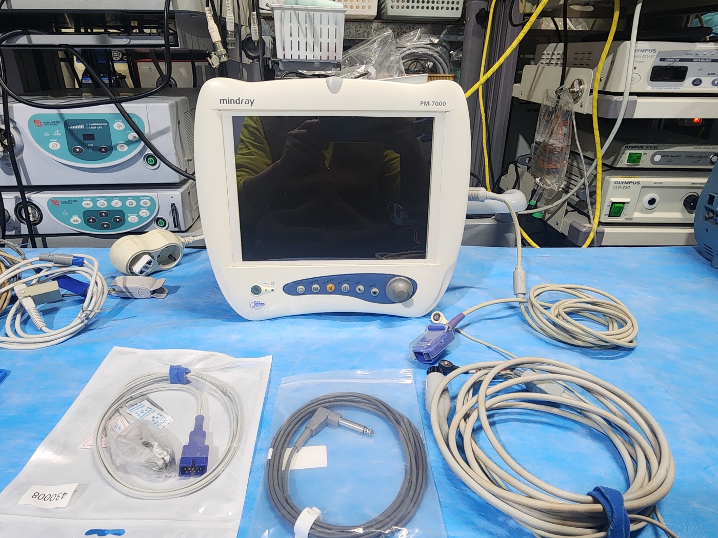 Mindray PM-7000 Patient Monitor