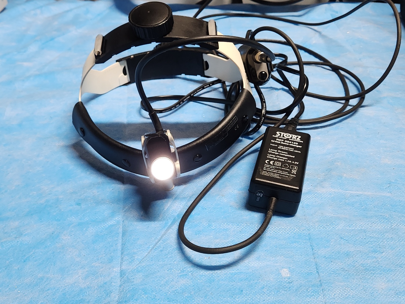 Karl Storz   Surgical LED Head Light