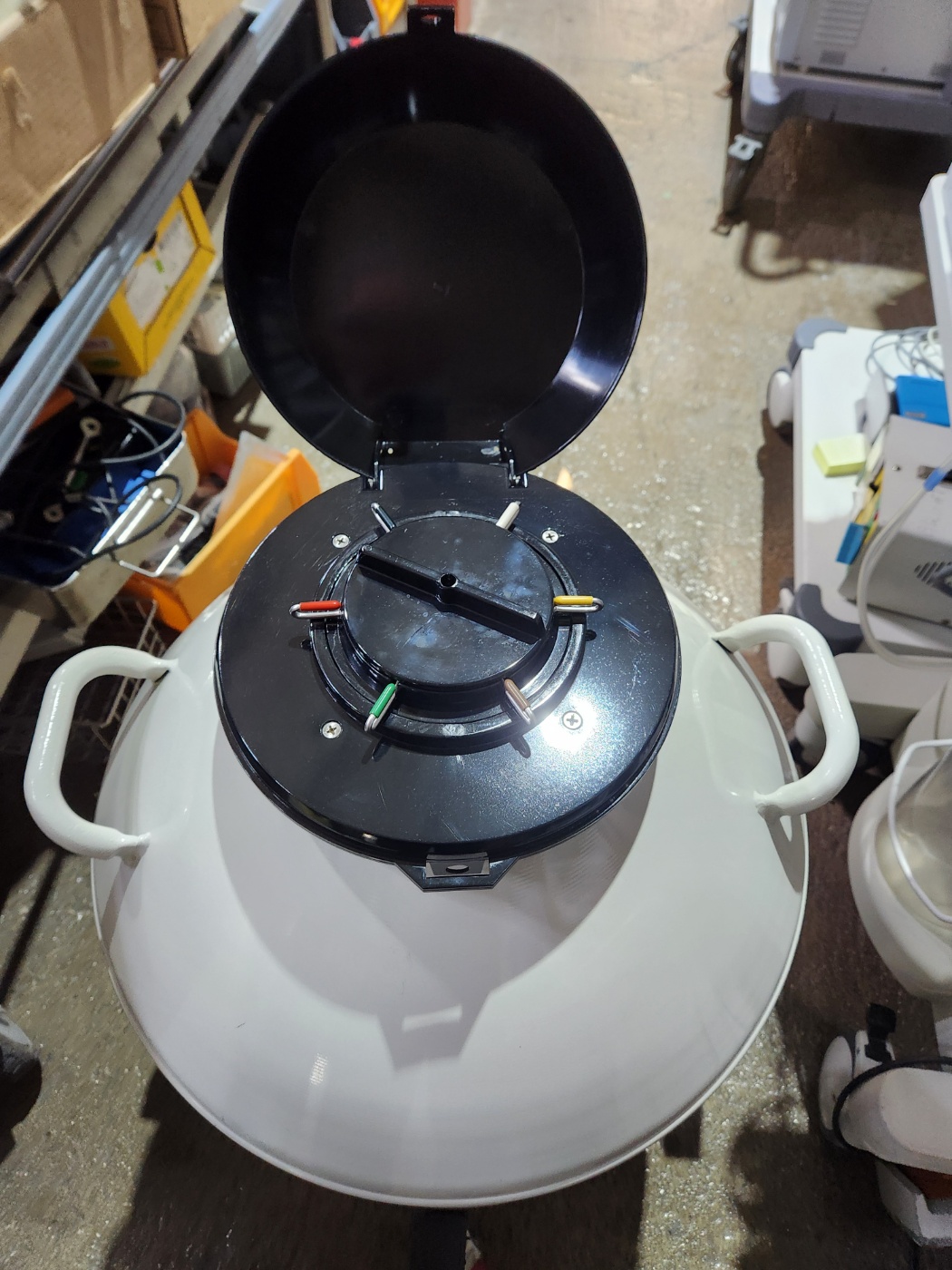 MVE XC 43/28 Cryogenic Freezer