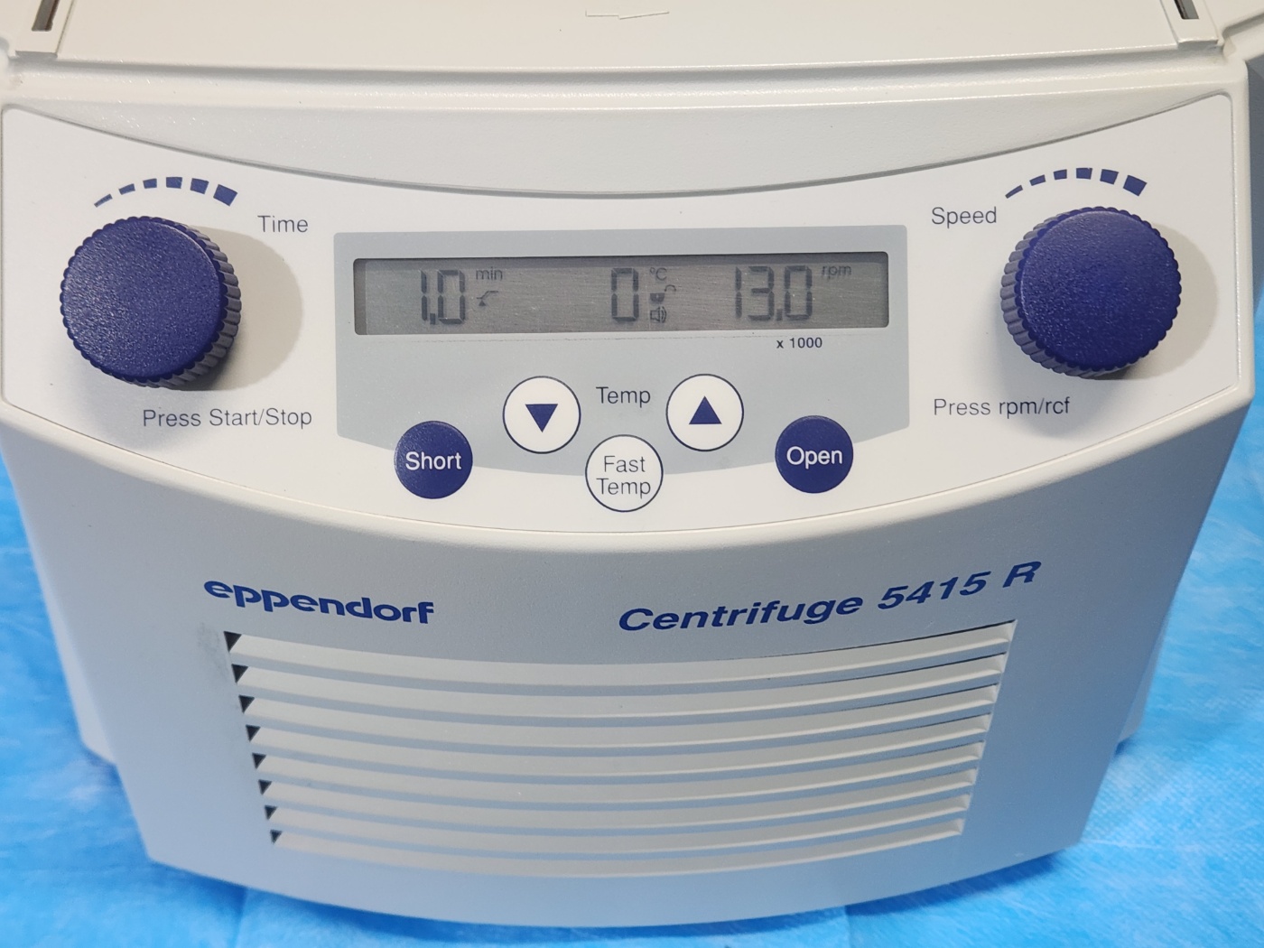Eppendorf Centrifuge 5415R Refrigerated Centrifuge