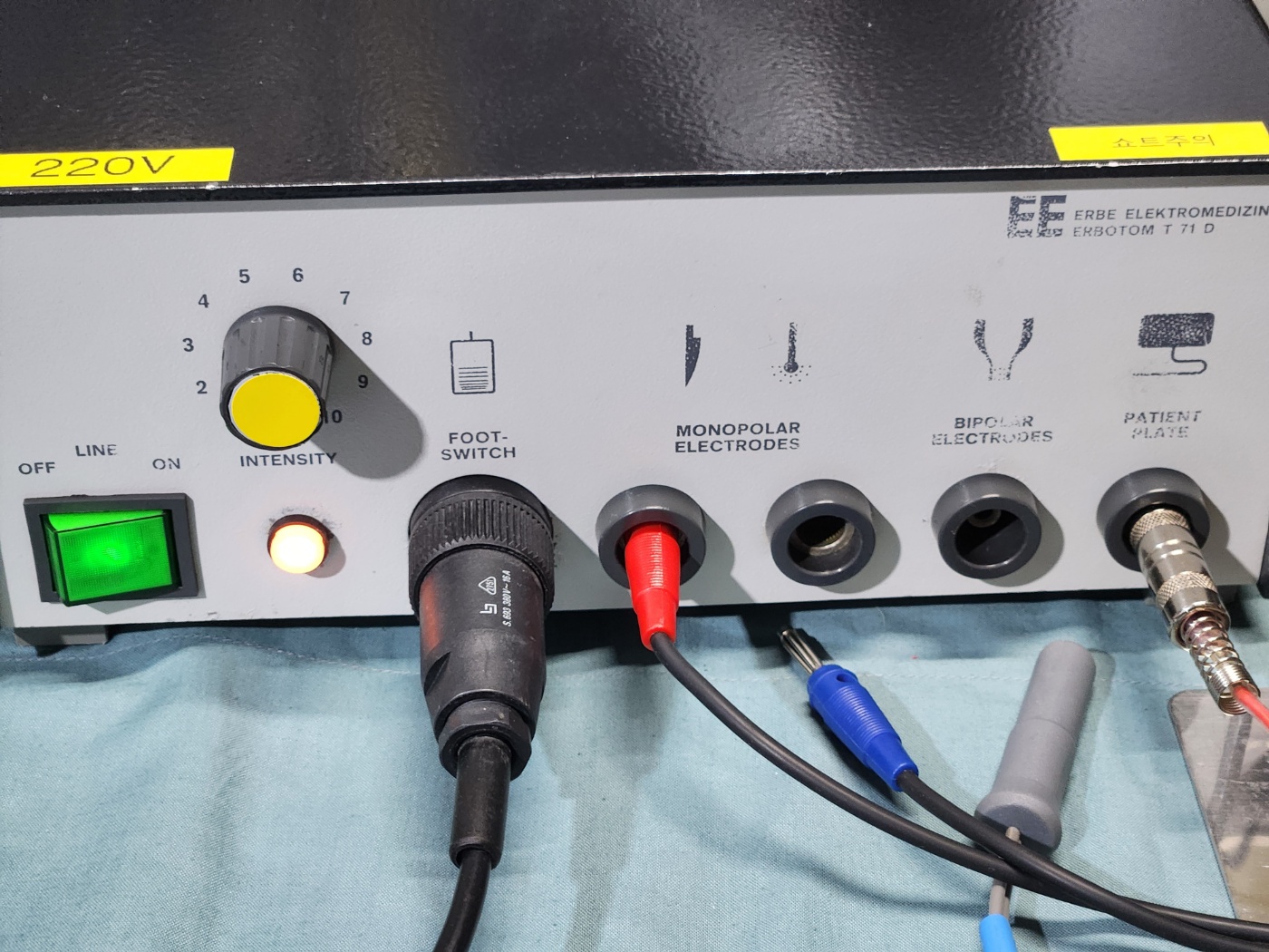 ERBE Erbotom T 71D   Electrosurgical Unit