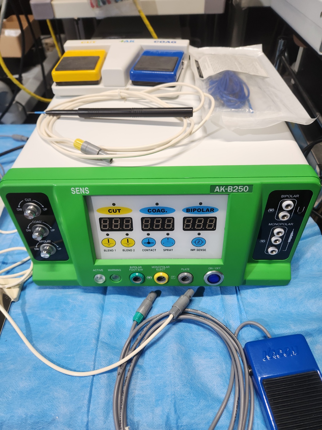 AK-B250  Monopolar cutting electrosurgical unit