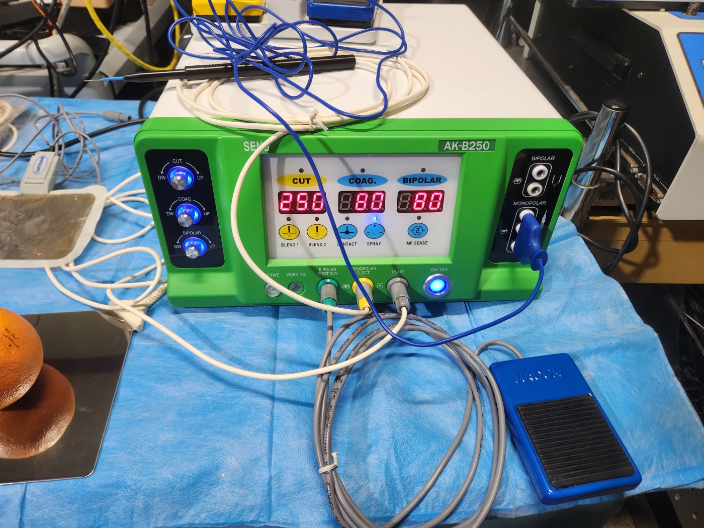 AK-B250  Monopolar cutting electrosurgical unit