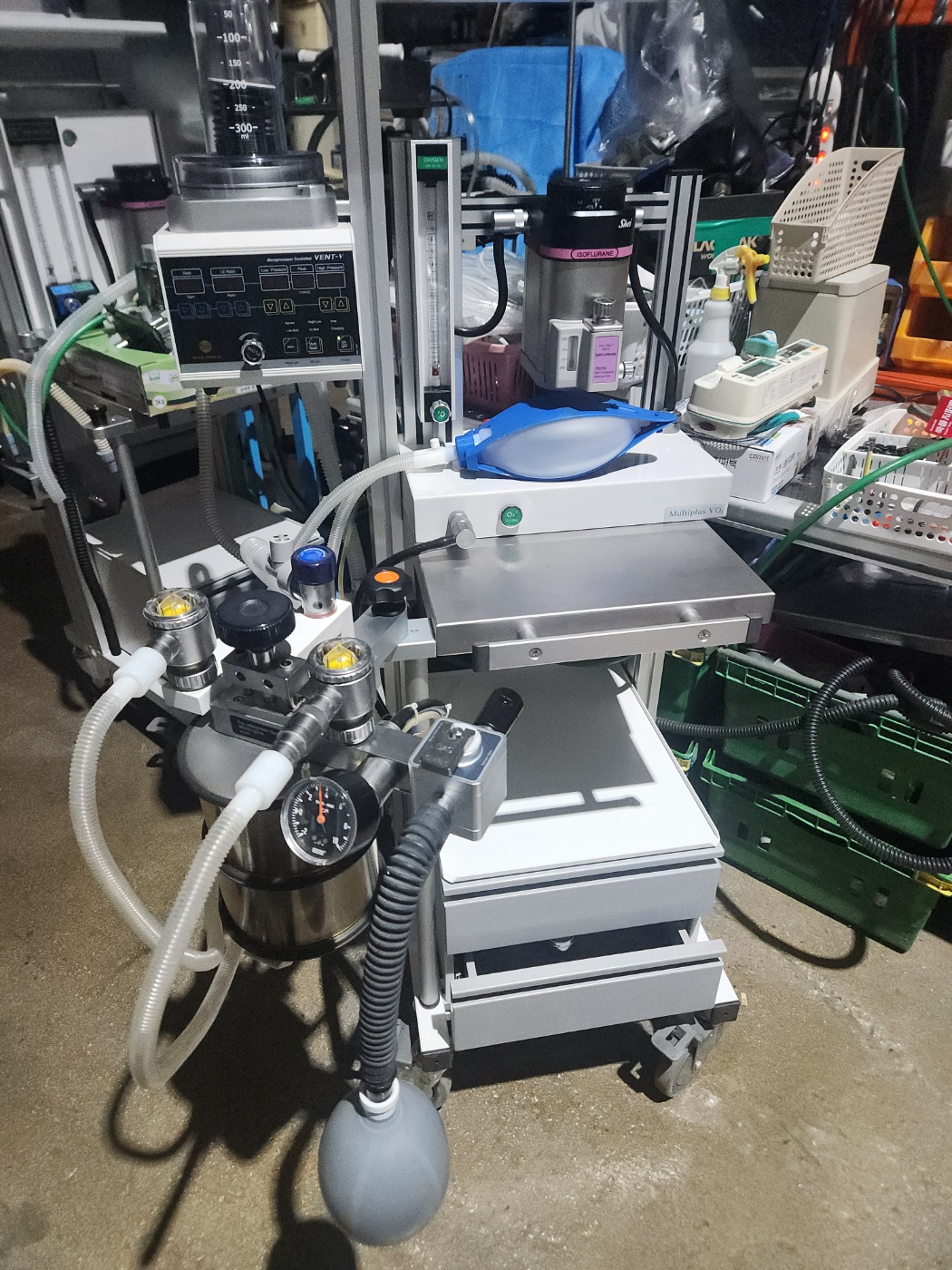 Royal Multi-Plus VO Anesthesia machine